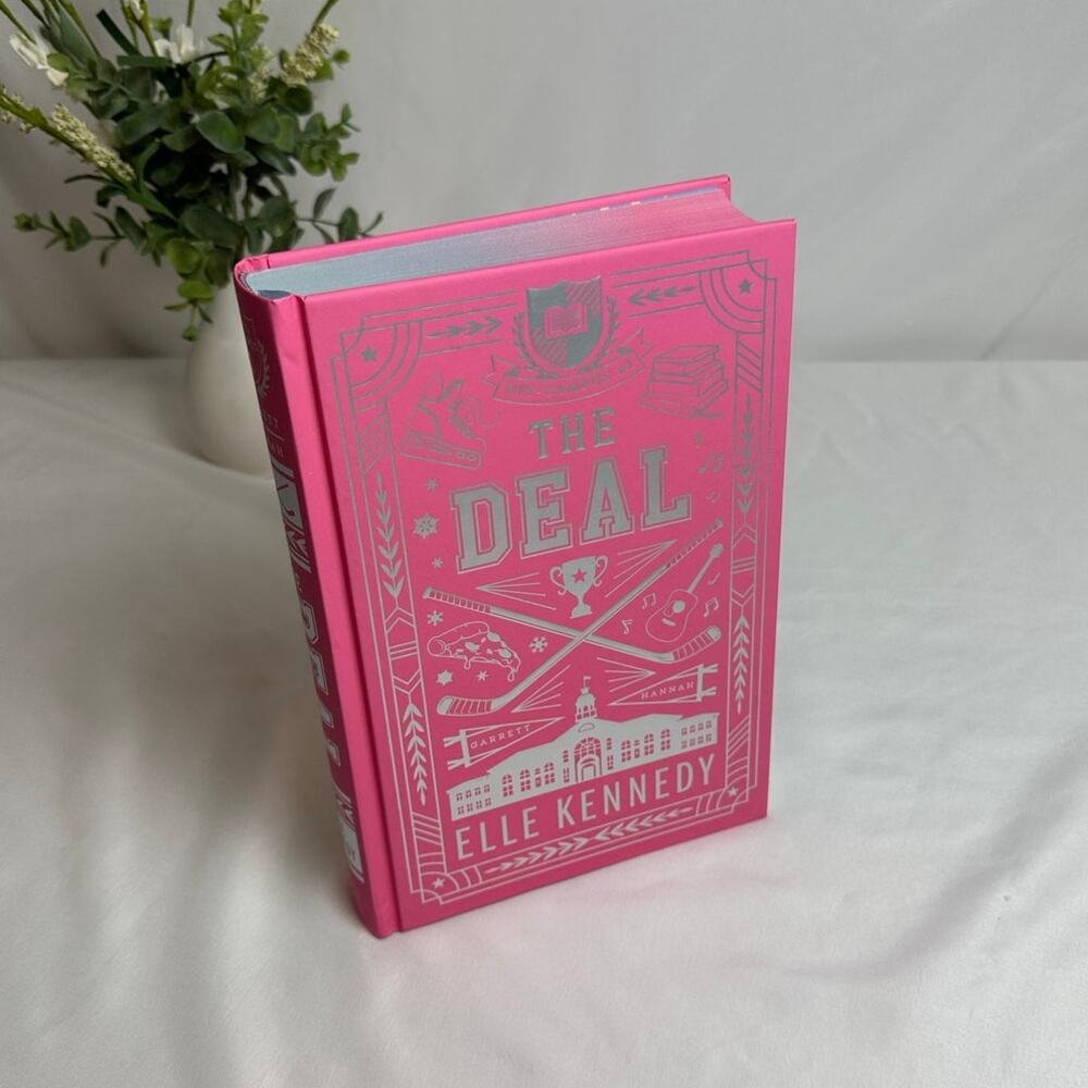 The Deal Elle Kennedy Collector's Edition Hardcover Off-Campus Great Used